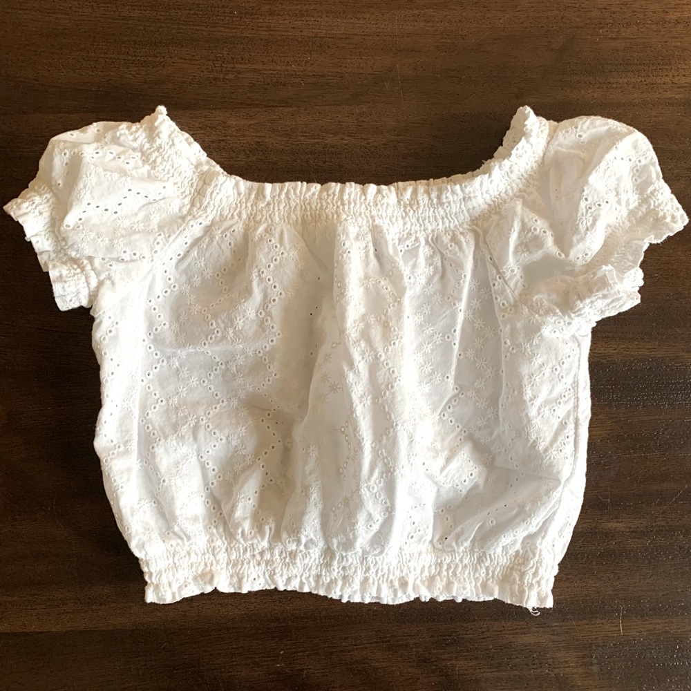 Divided women’s white eyelet crop top, size 0